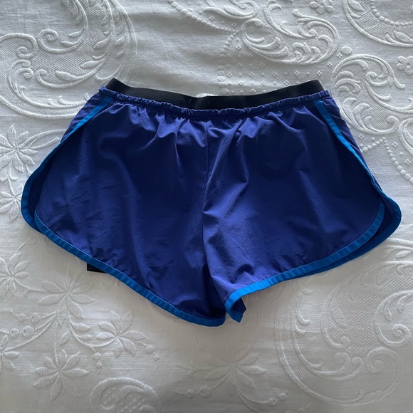 Nike dri fit running shorts - Picture 3 of 4